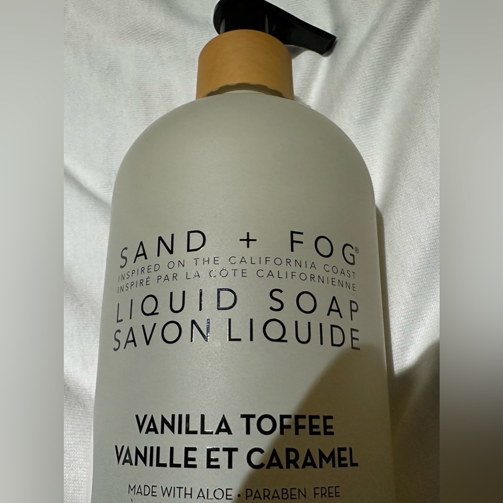 ✨New✨Sand + Fog: Vanilla Toffee Liquid Soap - Picture 3 of 6